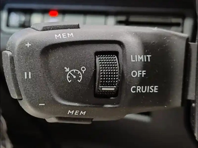 Peugeot 3008 1.2 puretech 130ch s&amp;s allure eat8 — photo 14