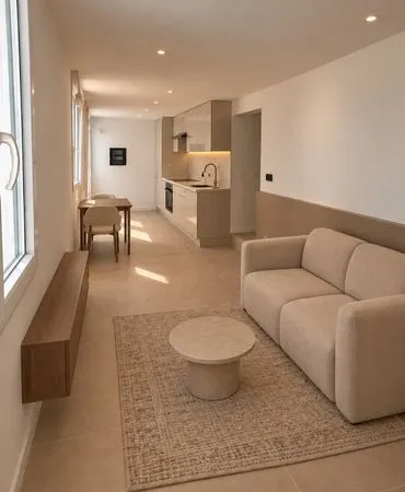 2 pièces refait à neuf avec grande terrasse