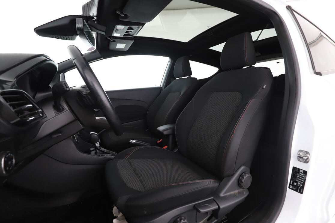 Ford Fiesta 1.0 EcoBoost ST-Line Auto — photo 9