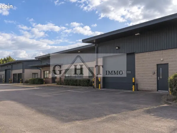 Local bureaux 3 000 m²