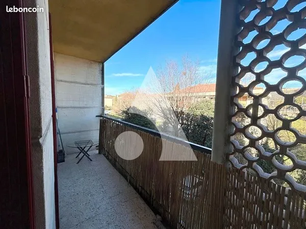 Studio 1 pièce 33 m²