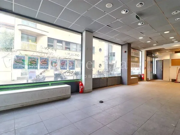 Local commercial 480 m²