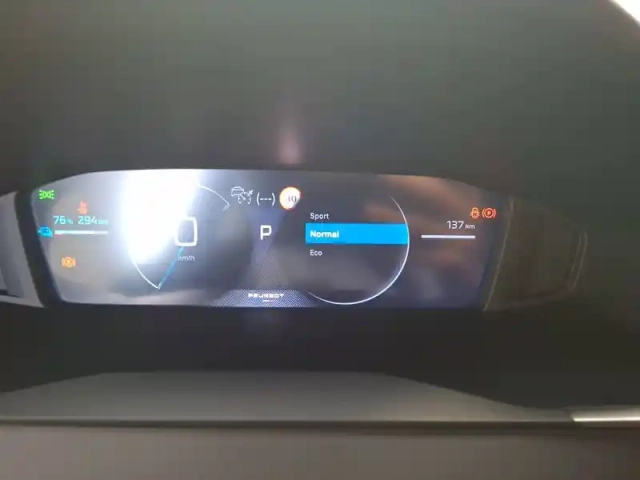 Peugeot 2008 electrique 54 kwh 156 ch — photo 29