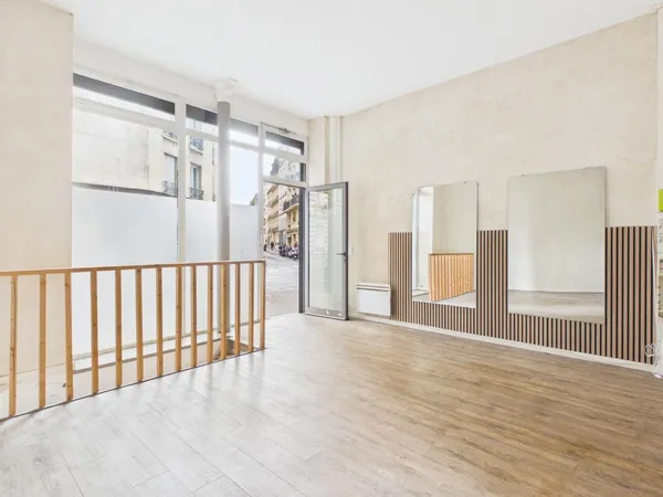 Vends divers - 88 m² - 2 pièces - Paris