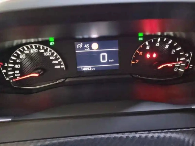 Peugeot 208 puretech 100 s&amp;s bvm6 — photo 74