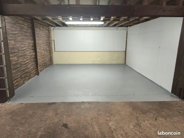 Location de box, emplacement voiture, caravane