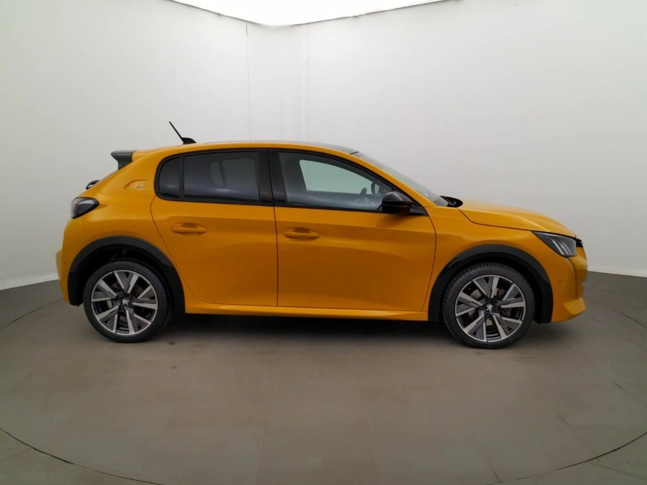 Peugeot 208 puretech 100 s&s eat8 gt — photo 6