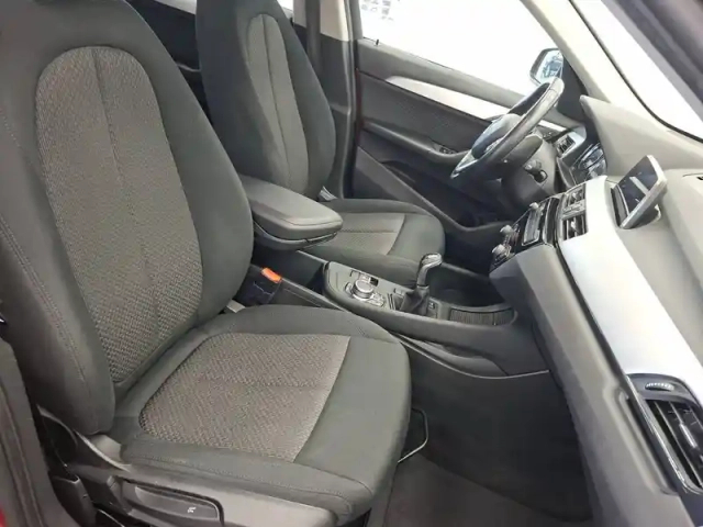 Bmw X1 sdrive 16d 116 ch — photo 13