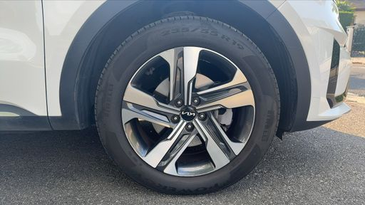 Kia Sorento  1.6 T-GDi 16V GPF 230 Hybrid BVA6 180 ch - Design – 2022 – 45166 km – Hybride essence – Boîte Automatique — photo 26