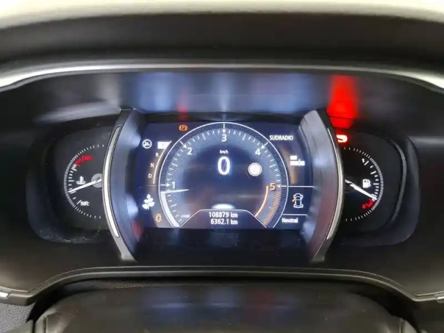 Renault Megane mégane iv berline blue dci 115 edc — photo 28