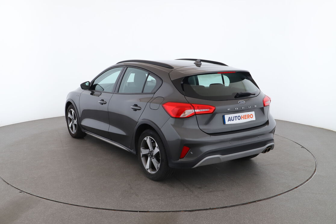 Ford Focus 1.0 EcoBoost Active — photo 3
