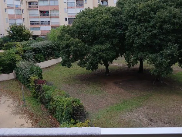 Studio 24 m² meublé, terrasse sud, plage à 600 m, Le Grau-du-Roi