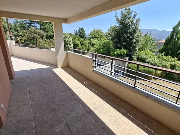 T4 / St Julien / Les Caillols / Box / Terrasse / Parking
