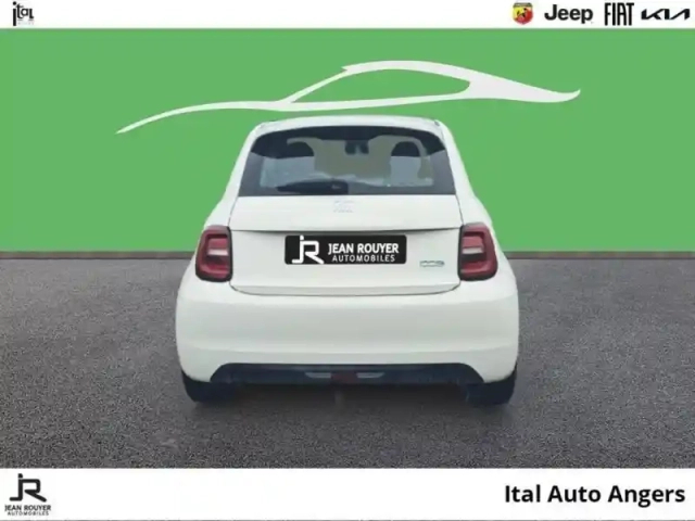 Fiat 500 e 95ch action — photo 9