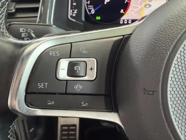 Volkswagen T-Roc 1.5 tsi evo 150ch r-line dsg7 s&amp;s — photo 11