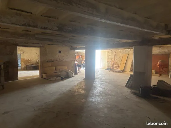 Location bâtiment professionnel climatisé 400m2