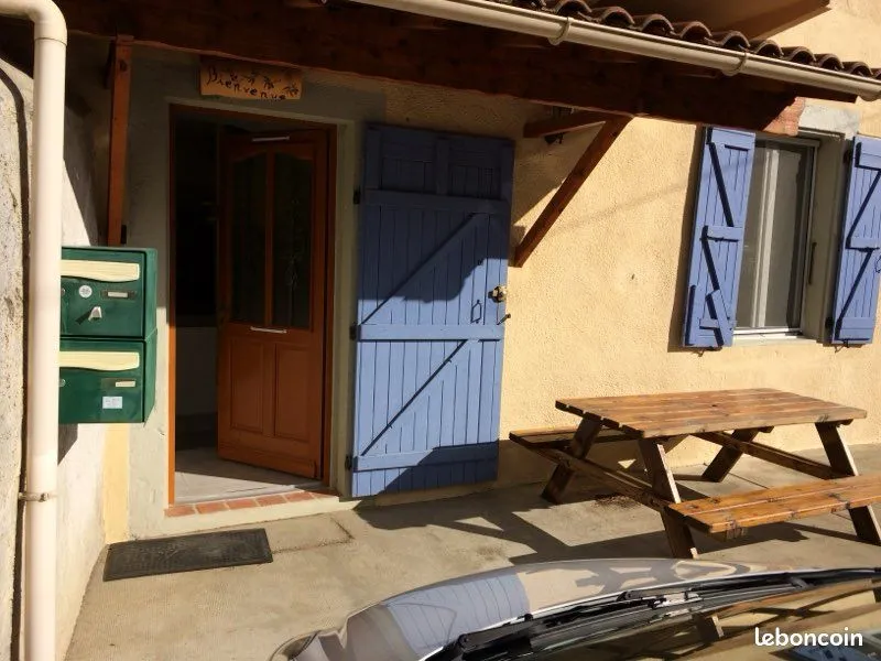 Photo 1