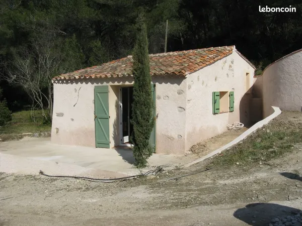 Peite maison meublée