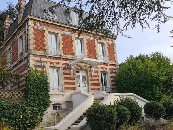 Maison 6 pièces 210 m²