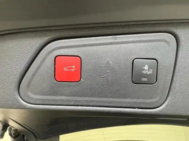 Peugeot 3008 plug-in hybrid 225ch gt e-eat8 — photo 10