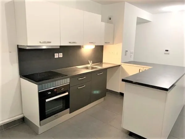 T3 avec parking et balcon à Castelnau-le-nez