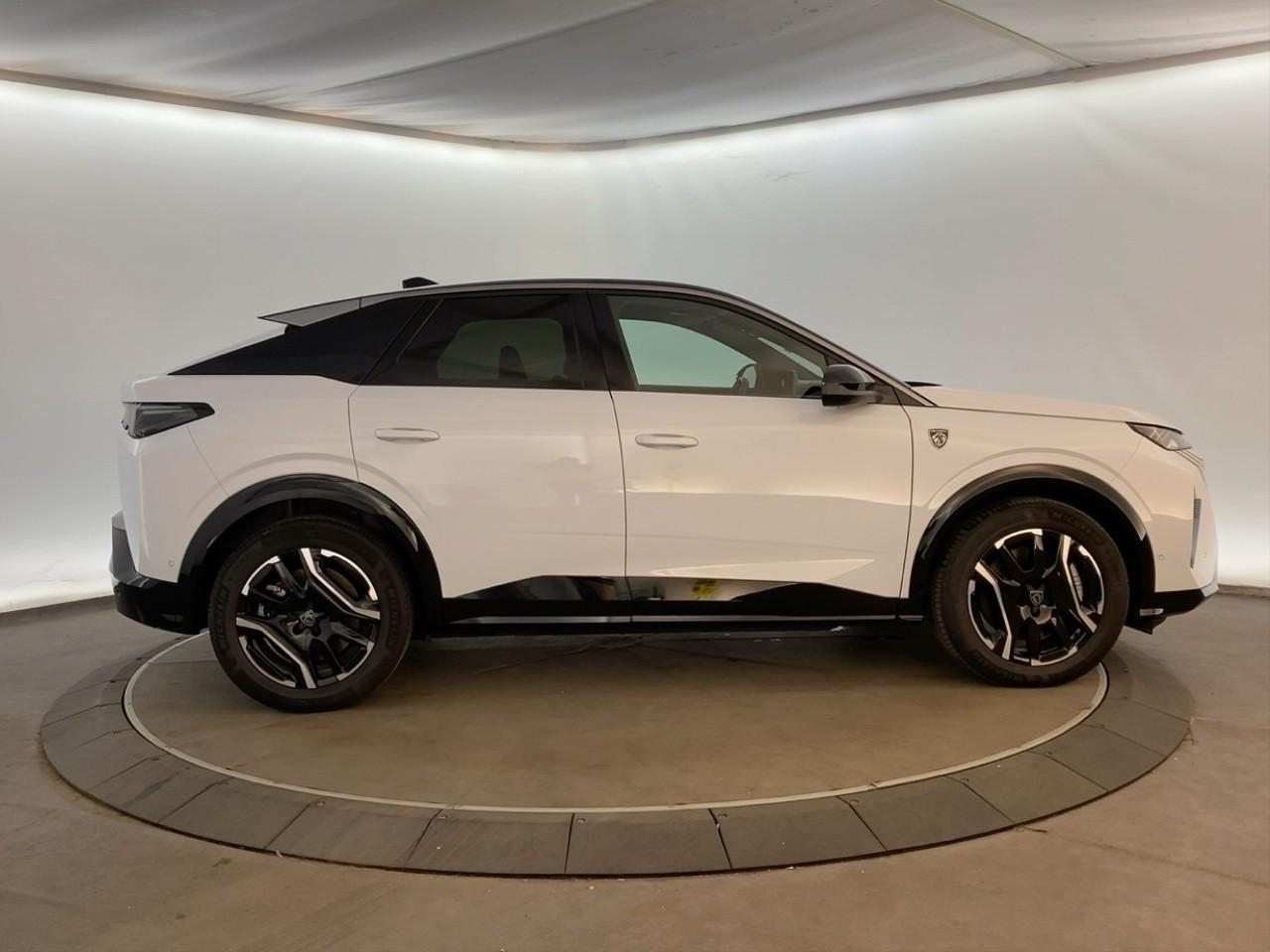 Peugeot 3008 electrique 210 ch 73 kwh gt — photo 4