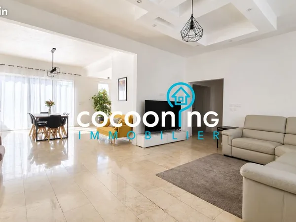 Propriété 7 pièces 175 m²