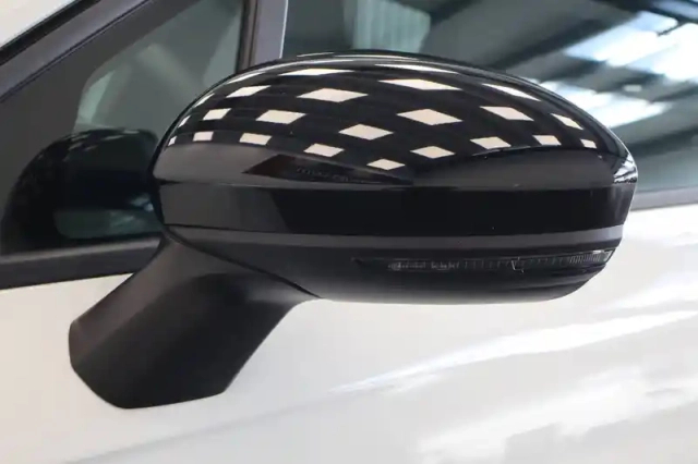 Renault Clio sce 65 — photo 35