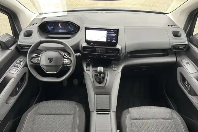Peugeot Rifter m diesel 100 ch manuelle 5pl — photo 11