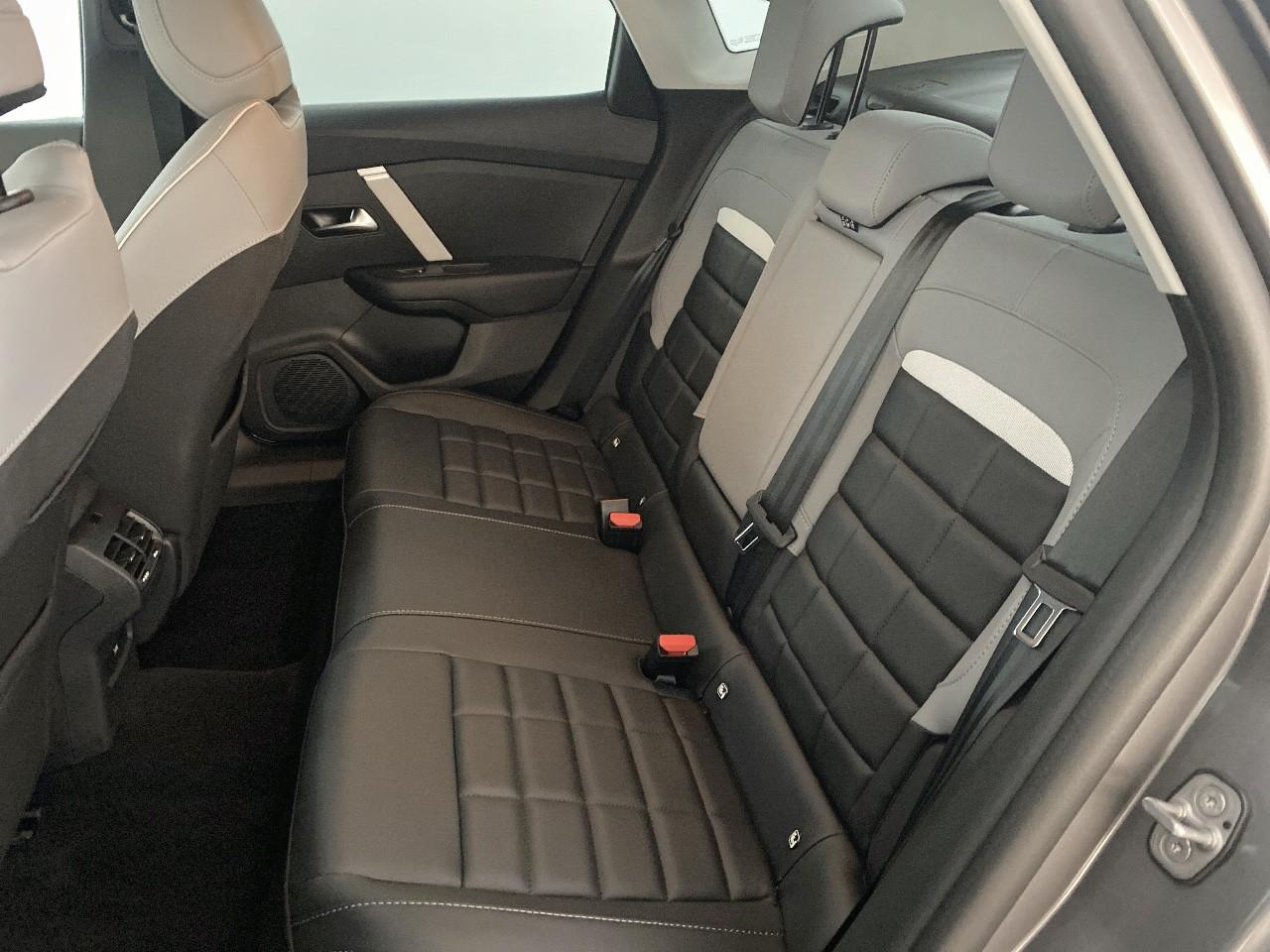 Citroën C4 X hybride 145 ch e-dcs6 max — photo 10