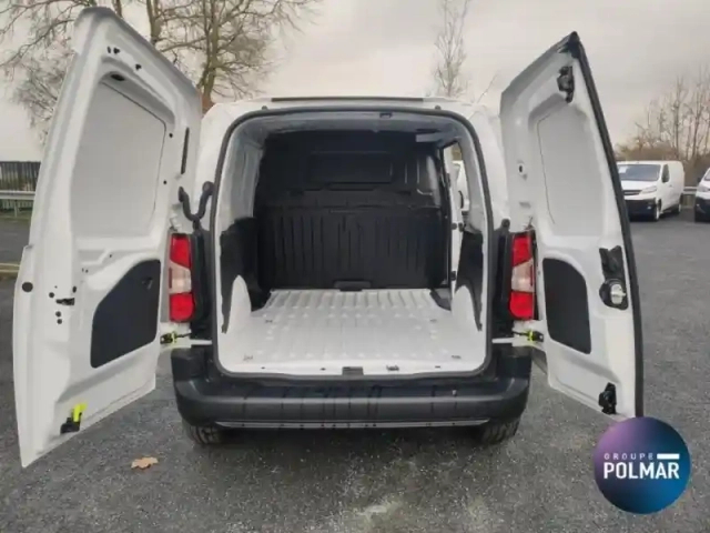 Opel Combo cargo m 800kg electrique 136ch batterie 54 kwh — photo 7