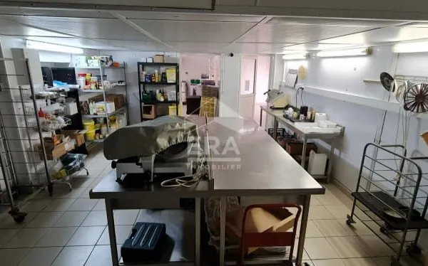 Local 344 m²