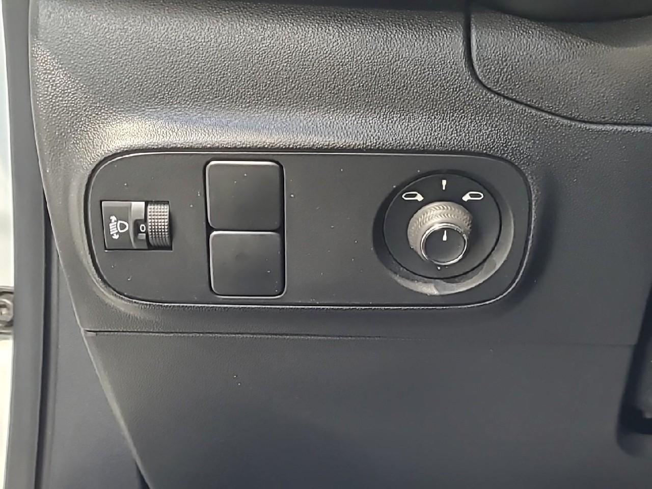 Citroën C3 bluehdi 100 bvm6 you — photo 25