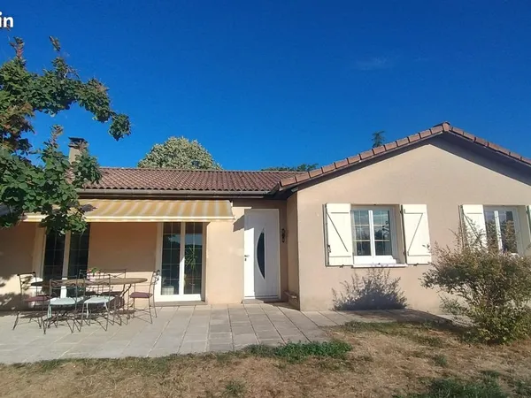 Maison de plain-pied 130 m² sur 1 300 m² arborés