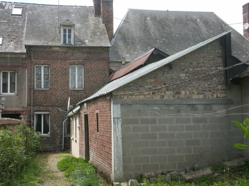 Photo 1