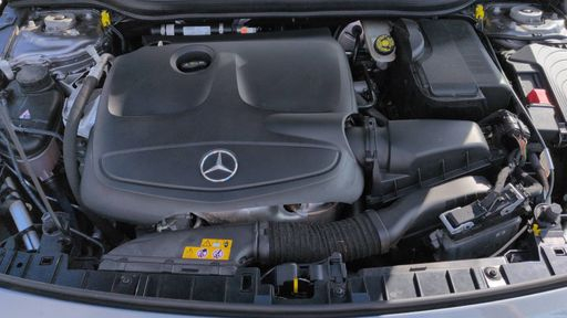Mercedes Classe GLA 180 122 7G-Tronic - Fascination – 2019 – 97470 km – Essence – Boîte Automatique — photo 20