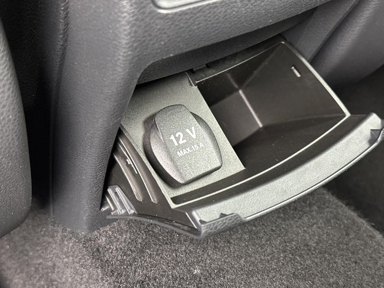 Mercedes Gla 180 sensation 7-g dct a — photo 34