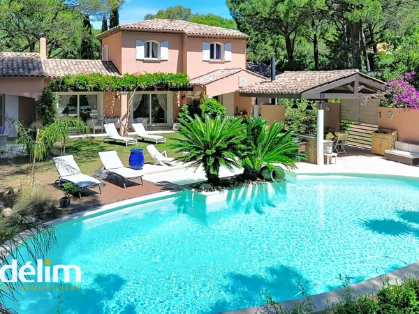 VILLA 7 PIECES / 2115 M² DE TERRAIN