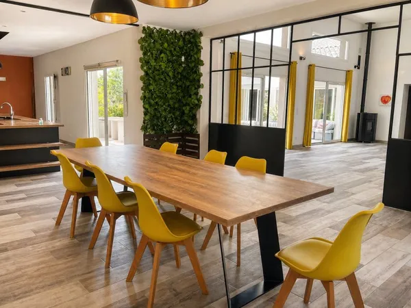 Maison 5 pièces 210 m²