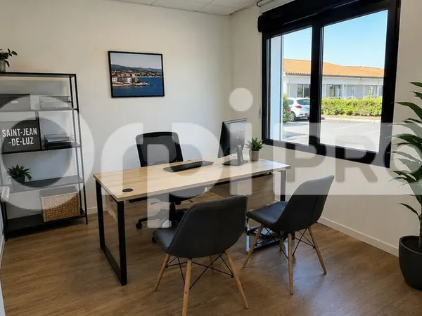 Local professionnel 16 m²