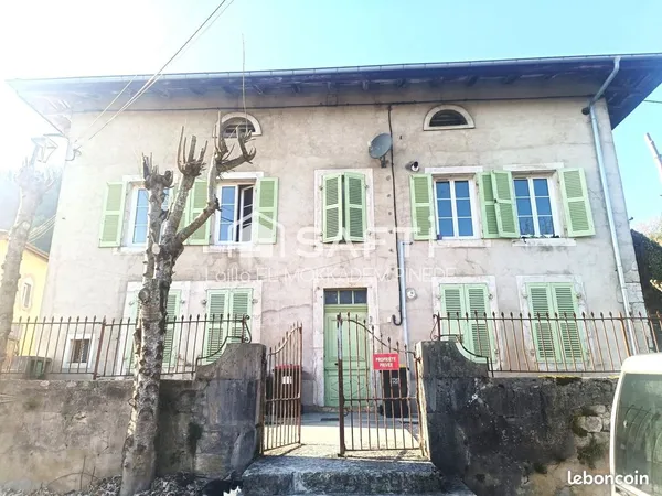 Maison 7 pièces 177 m²