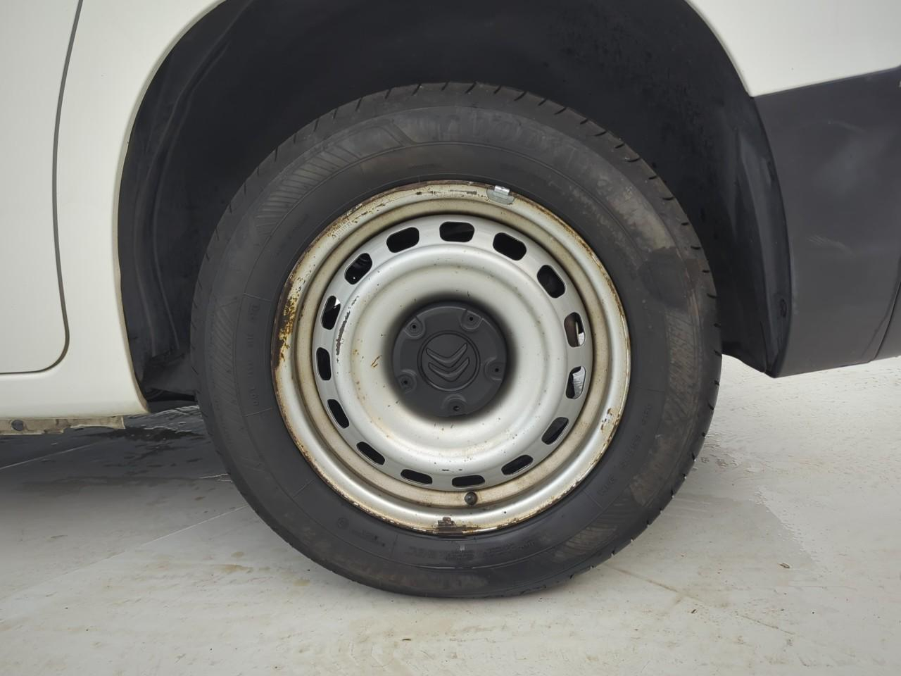 Citroën Berlingo van m 650 bluehdi 100 s&s bvm5 driver — photo 11