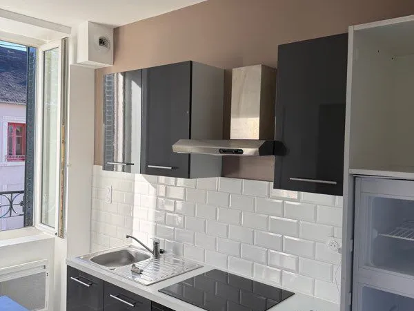 T3 55 m² entièrement rénové - 2 chambres - La Courtine centre