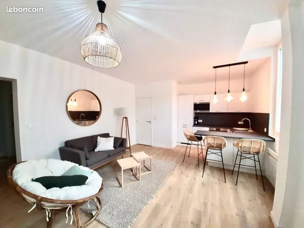 Chambre hyper centre avec garage