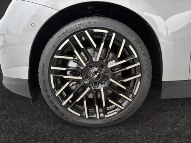 Mini Cooper 3 portes se 218ch favoured — photo 14