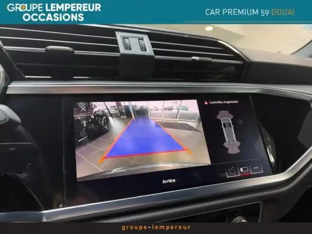 Audi Q3 35 tdi 150ch s line s tronic 7 — photo 17