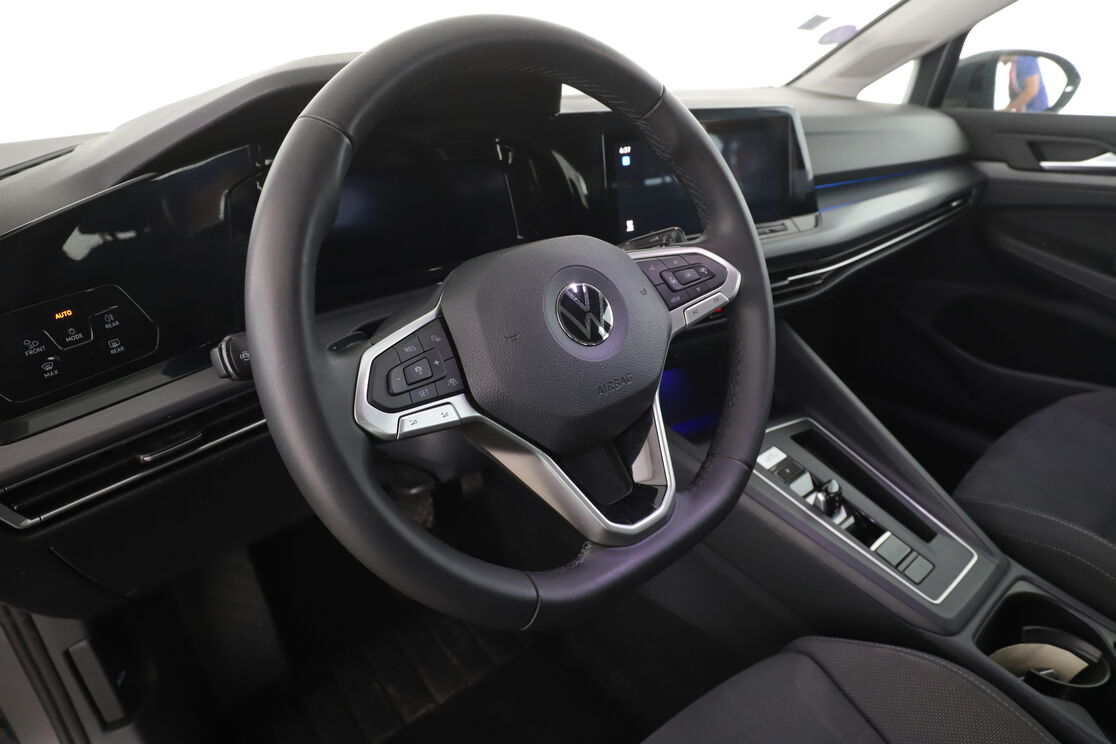 Volkswagen Golf VIII 1.4 Hybrid Rechargeable OPF Style DSG6 — photo 10