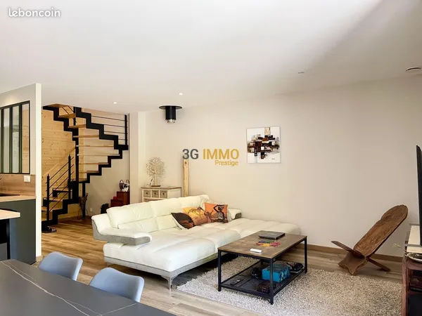 T5 DUPLEX BBC ÉCOLOGIQUE AVEC 6 900 m² DE NATURE - ÉTAUX