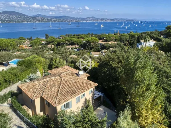 Villa 250 m²