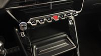 Peugeot 208 1.2 PureTech 100ch S&S Allure Pack — photo 27